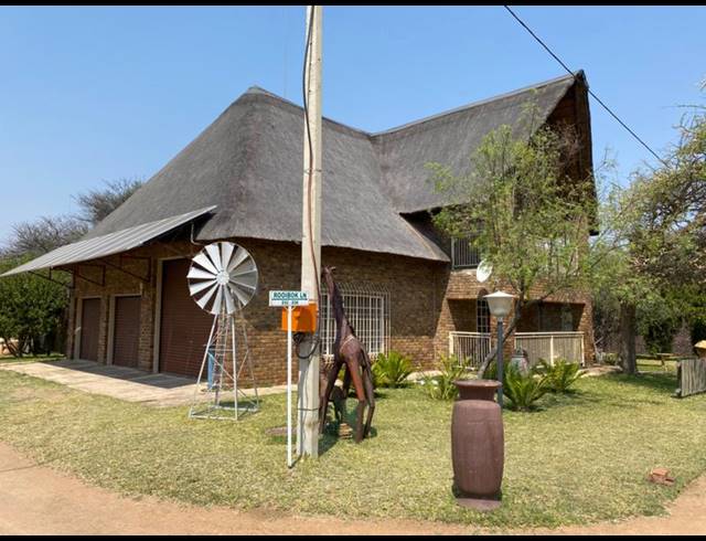 2 BEDROOM HOUSE FOR SALE IN NABOOMSPRUIT